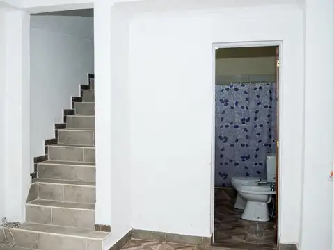 CASA VENTA 1 DORMITORIO 2 COCHERAS QUINCHO-LUDUEÑA