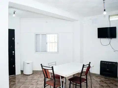 Casa 2 ambientes con 1 baño