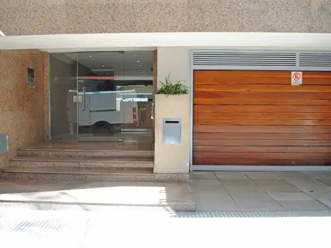 Ayacucho y P. de Melo -Ideal 3amb - 45m2 - luminoso - APTO PROF.