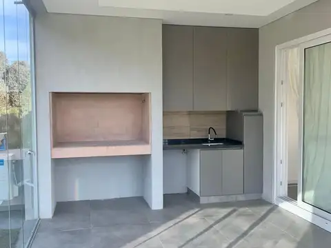 Casa 4 ambientes con 3 baños