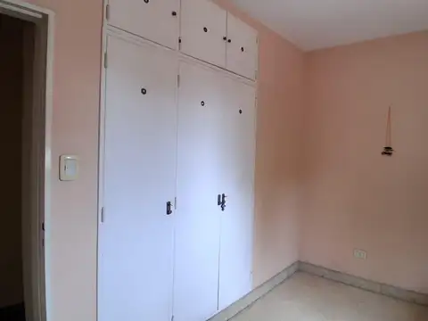 Depto Tipo Casa en Alquiler con 1 cocheras