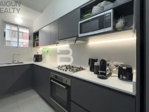 Venta Departamento de 2 ambientes con escritorio, espacio guardacoche y baulera en venta en Retiro