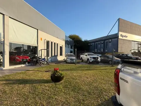 LOCAL COMERCIAL, OFICINAS Y GALPÓN EN ALQUILER