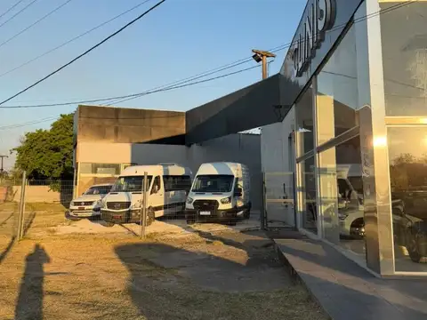Colectora Autovía N. Avellaneda Y Av.sarmiento