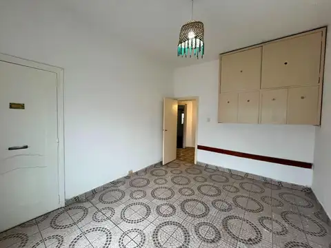 Casa 5 ambientes con 1 baño