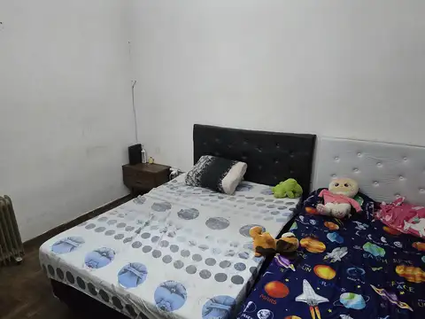 Casa 5 ambientes con 1 baño