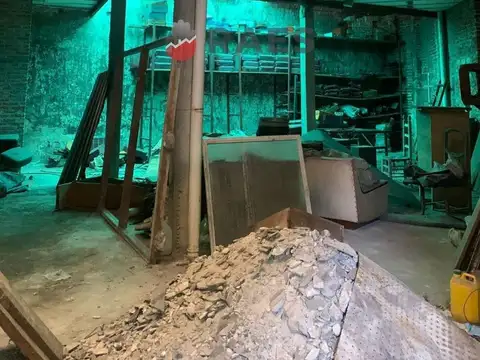 GALPON EN ESQUINA EN ZONA POTENCIAL A MTS DEL PUENTE NEGRO