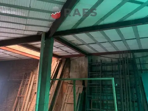GALPON EN ESQUINA EN ZONA POTENCIAL A MTS DEL PUENTE NEGRO