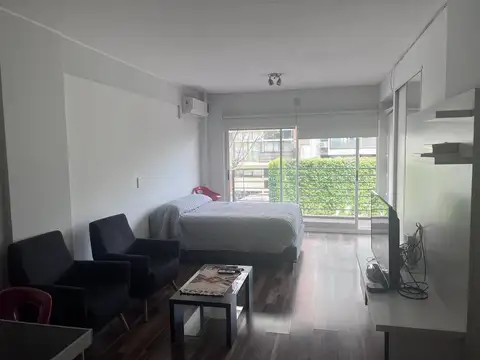 VENTA GRAN MONOAMBIENTE, BALCON. EDIF CON PILETA Y PARRILLA