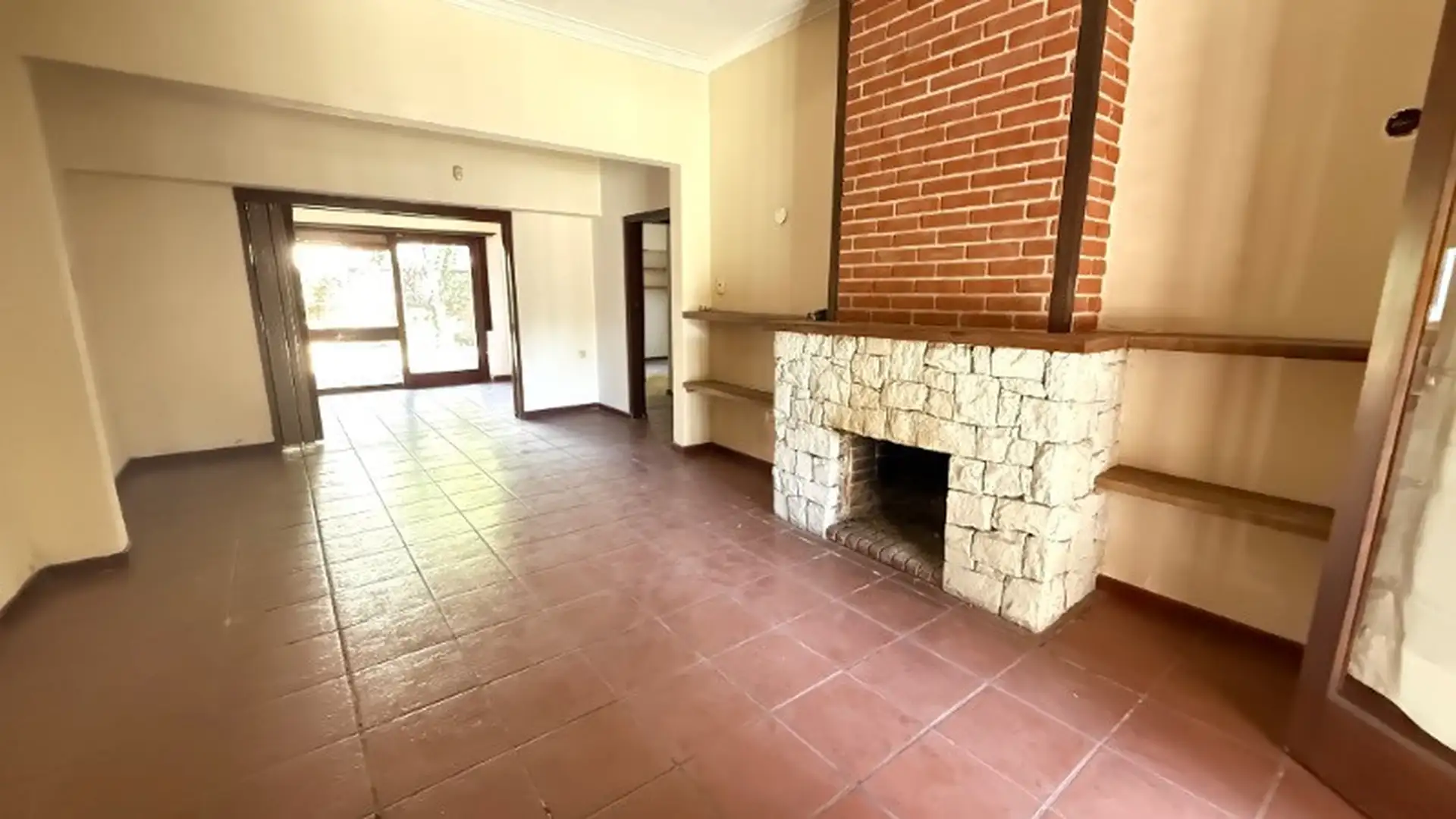 Chalet de 5 ambientes en venta en Parque Luro