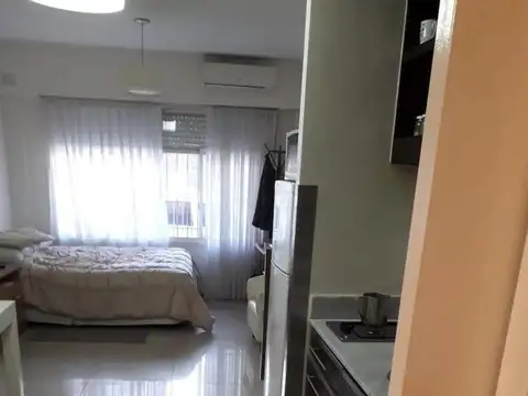 Lituania 5400, Piso PB