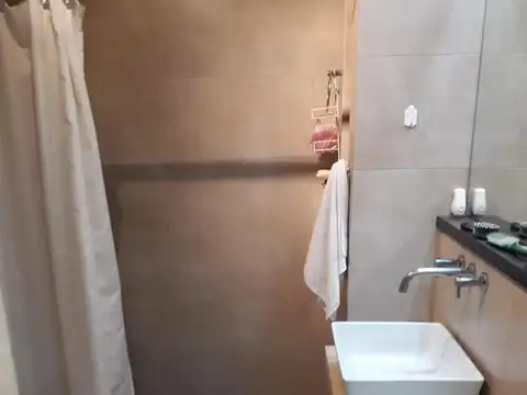 Lituania 5400, Piso PB