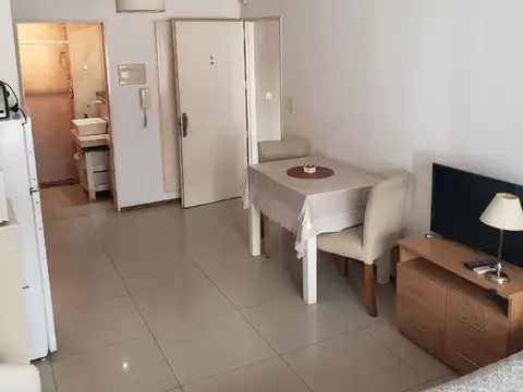 Lituania 5400, Piso PB