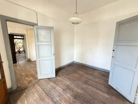 Jose Marti 100, Piso 1er