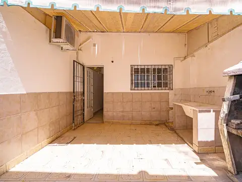 Depto Tipo Casa en Venta 44 años