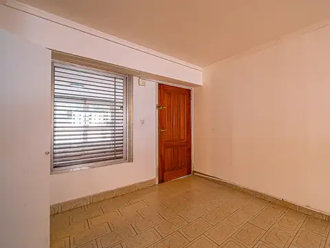 Mariano Moreno 1400