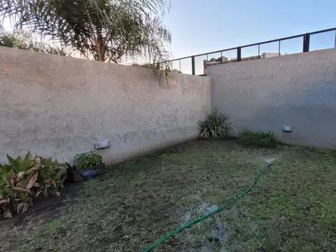 DUPLEX 2 DORMITORIOS 2 BAÑOS - 3 AÑOS ANTIGUEDAD - NUEVO POETA LUGONES