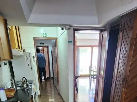 Casa 8 ambientes con 6 baños