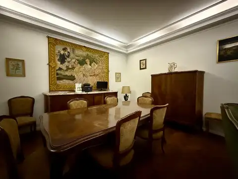 Piso de 3 dormitorios dep servicio balcon frente mts de Av Jose M Moreno