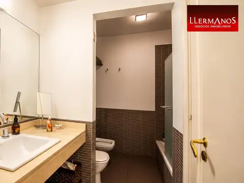 Departamento 5 ambientes con 3 baños