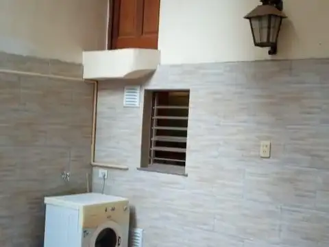 Depto Tipo Casa en Venta 40 años