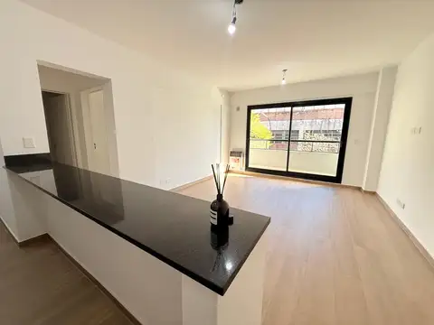 Departamento de 2 ambientes con balcón - Venta - Saavedra