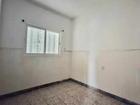 CASA EN VENTA EN PEHUAJO CON LOCAL COMERCIAL