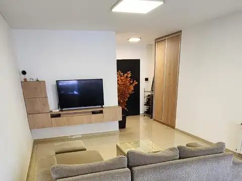 Departamento 5 ambientes con 2 baños