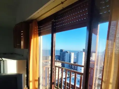A 100 metros del mar