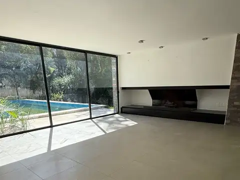 Casa en Alquiler en Carrasco , USD 8.500