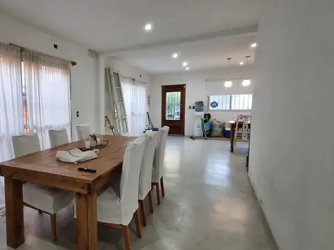 Casa en Venta 4 ambientes con Jardín en Maschwitz
