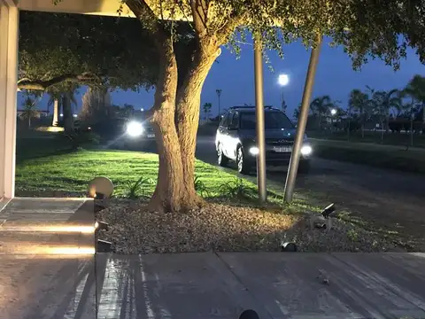 LOTE VENTA BARRIO PRIVADO CAMPOS DE LA ENRIQUETA AL AGUA 700 MTS GRAN ESPEJO DE AGUA