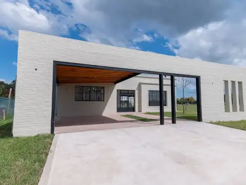 Casa en Venta en Santo Tome, USD 310.000