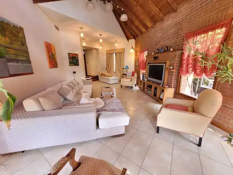 Casa en Alquiler de 4 dormitorios