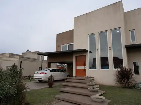 Casa en Venta de 5 dormitorios