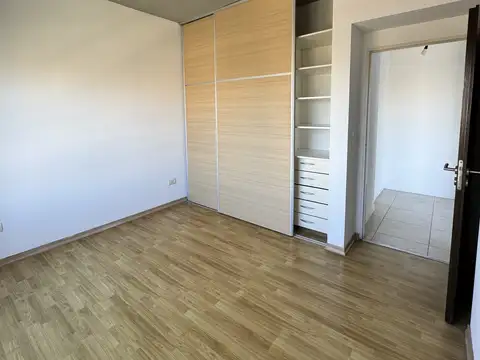 DEPARTAMENTO 2 AMBIENTES CON BALCÓN EN ALQUILER