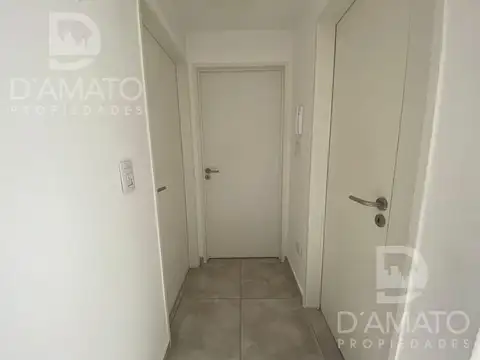 Depto Tipo Casa en Alquiler con 1 cocheras