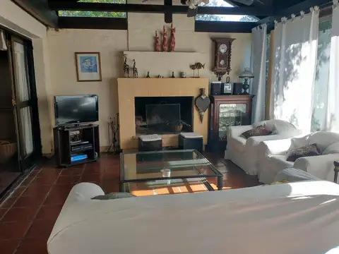 Casa en Venta en Las Praderas De Lujan, USD 130.000
