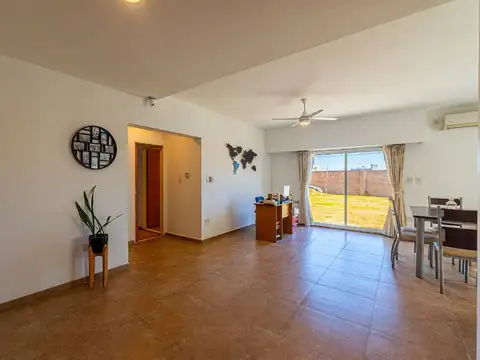 VENTA CASA DE 2 DORMITORIOS FUNES CITY