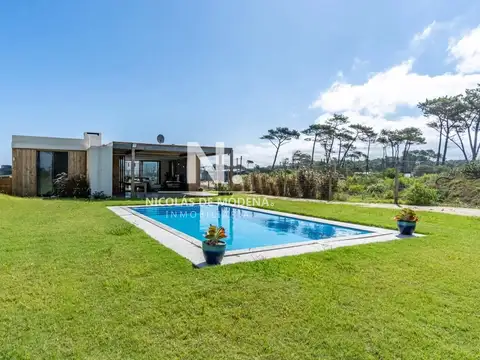 Impecable casa comoda e iluminada.