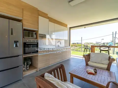 Impecable casa comoda e iluminada.