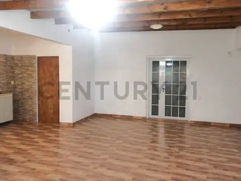 CASA 4 AMBIENTES + LOCAL AL FRENTE – LOTE 384 m² – GLEW