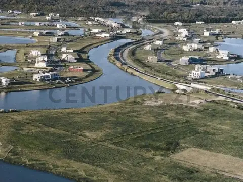 Puertos Escobar Barrio Acacias lote interno en venta