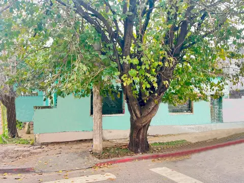 Terreno en Venta en Castelar, USD 235.000