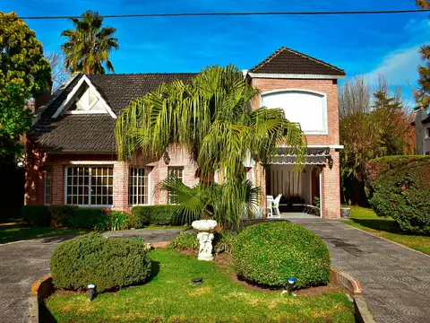 Casa  en Alquiler en Banco Provincia, Francisco Álvarez, Moreno