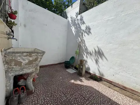 Depto Tipo Casa en Venta en Haedo, USD 48.000