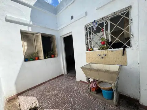 Depto Tipo Casa 2 ambientes con 1 baño