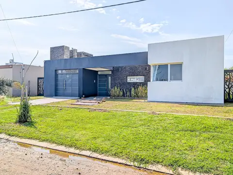 Casa en Venta al Oeste