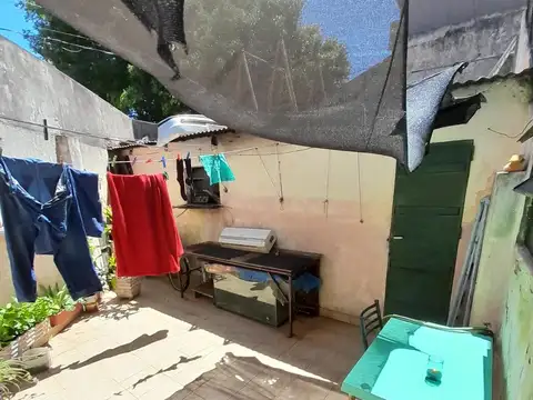 NUEVO VALOR - CASA 3 AMBIENTES EN ESQUINA - PATIO Y TERRAZA