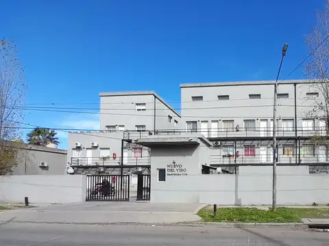 Departamento 2 ambientes al frente. APTO PROFESIONAL.